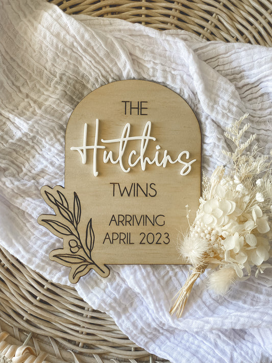 Twins Pregnancy Wood Arch Announcement Plaque - Leaf