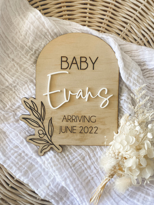 Pregnancy Wood Arch Announcement Plaque - Leaf